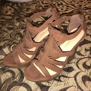 Bella Vita NEVER WORN Wedges